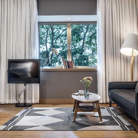The Guesthouse Vienna Luaran gambar A living room in a serviced apartment in Warsaw, Poland